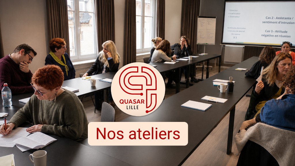 Atelier de management participatif chez Quasar Lille, avec professionnels en séance de travail et logo Nos ateliers